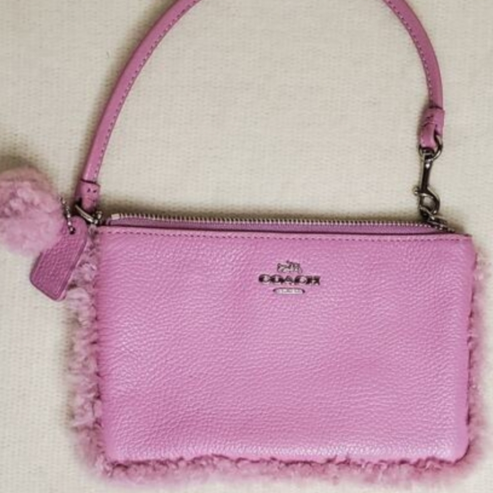 🌸Coach Pink Pebbled Leather Fluffy Trim Shearling Wristlet with Pompom